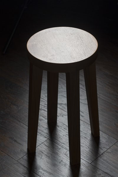 Comodino in noce massello - Tavolino laterale, sgabello da comodino, comodino, mobile minimalista fatto a mano, sgabello in legno, finitura a olio naturale