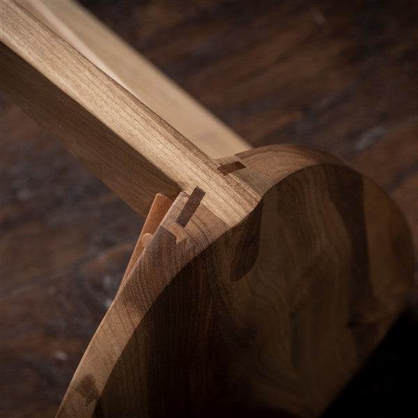 Kurumi Oku Natur L - Sgabello a tre gambe in legno di noce naturale europeo