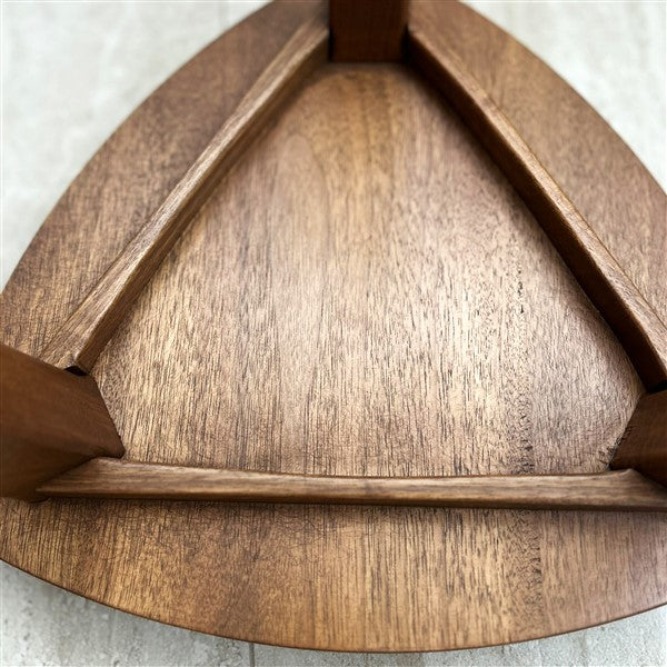 Yoru - Sgabello in noce fatto a mano con seduta imbottita - Sgabello da toeletta triangolare alto 18" - Mobili in legno minimalisti - Spedizione gratuita