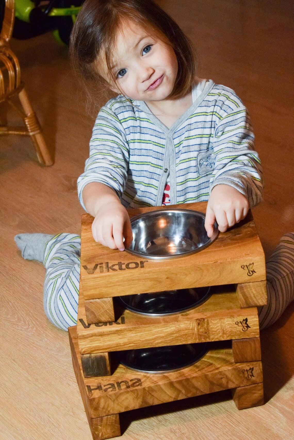 Supporto per ciotola per cani in legno personalizzato