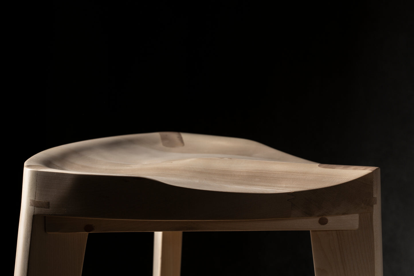 Sgabello da bar in legno di acero Terza