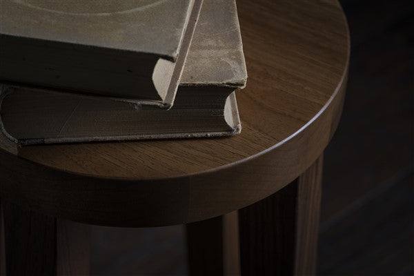 Comodino in noce massello - Tavolino laterale, sgabello da comodino, comodino, mobile minimalista fatto a mano, sgabello in legno, finitura a olio naturale