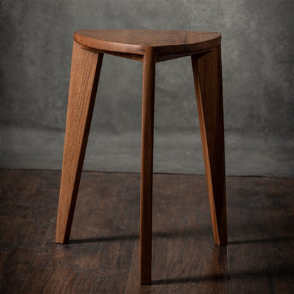 Nire - Sgabello in olmo con seduta piatta