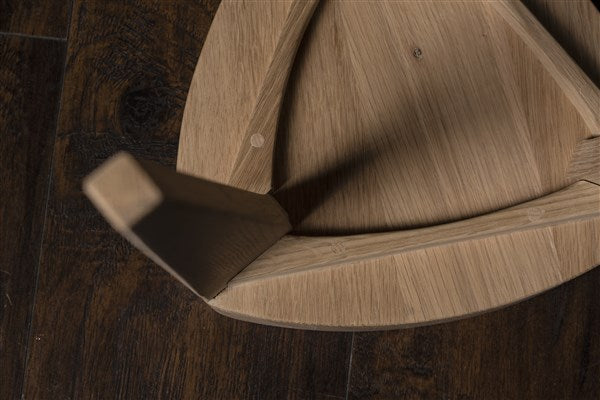 Nara Hira - Set di sgabelli a tre gambe in rovere