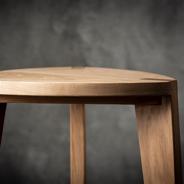 Sgabello da bar in legno di quercia con seduta piatta