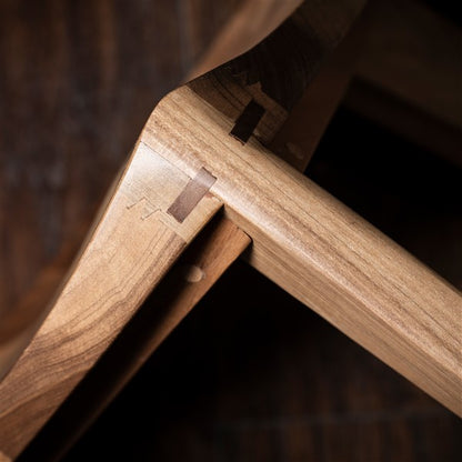 Kurumi Oku Natur L - Sgabello a tre gambe in legno di noce naturale europeo