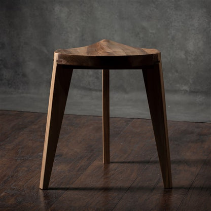 Kurumi Oku Natur L - Sgabello a tre gambe in legno di noce naturale europeo