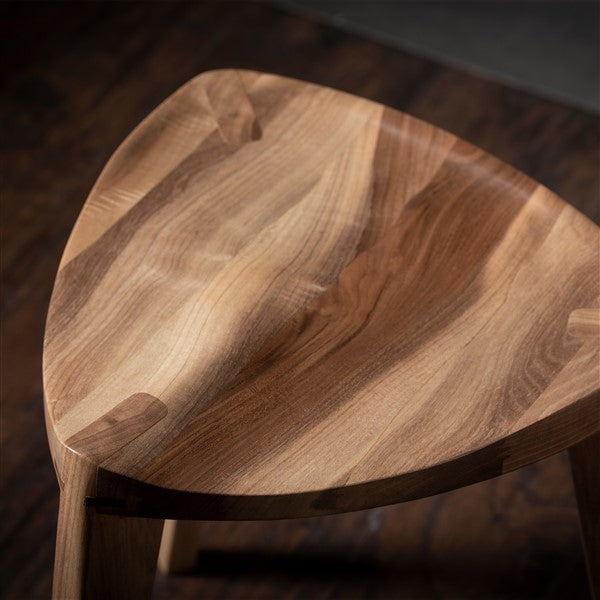 Kurumi Oku Natur L - Sgabello a tre gambe in legno di noce naturale europeo