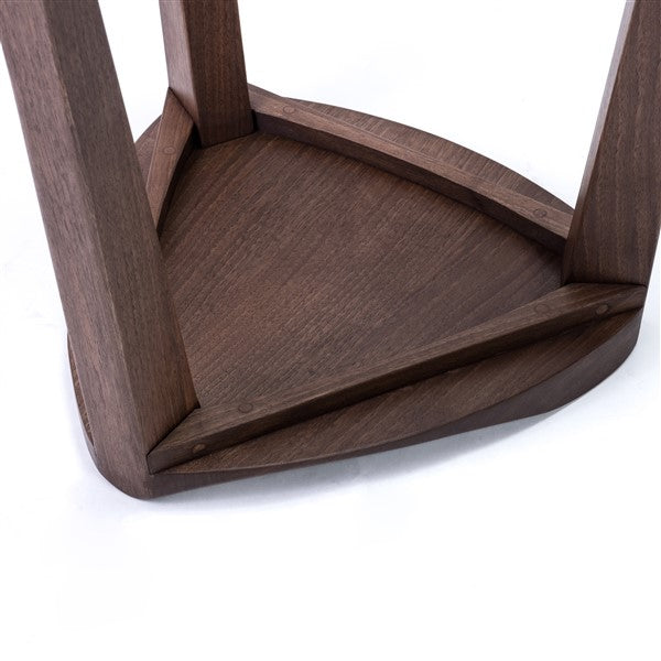 Terza XL - Elegante sgabello da bar in noce con seduta intagliata e poggiapiedi