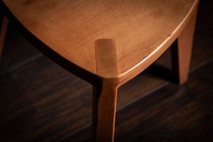 Sakura Heimen Set di sgabelli a tre gambe in ciliegio