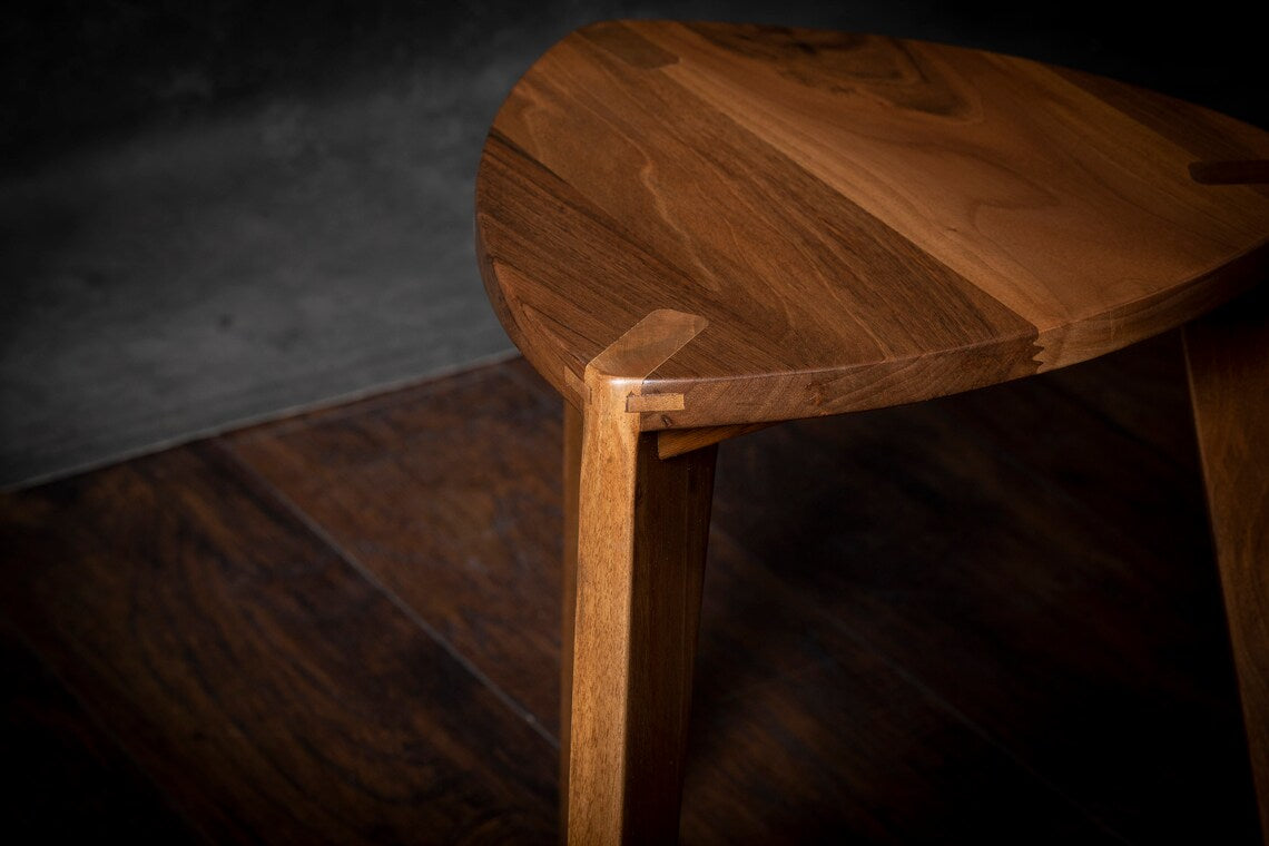 Sgabello da bar in legno di noce - seduta piatta