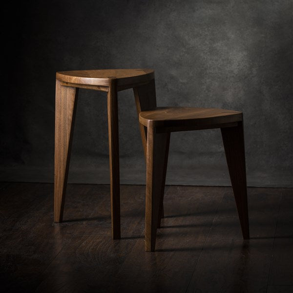 Kurumi Hira Set di sgabelli a tre gambe in noce