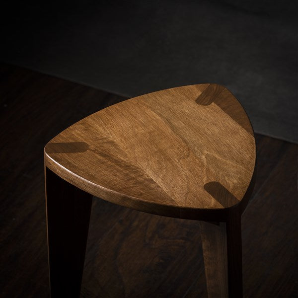 Kurumi Hira - Sgabello a tre gambe in legno di noce