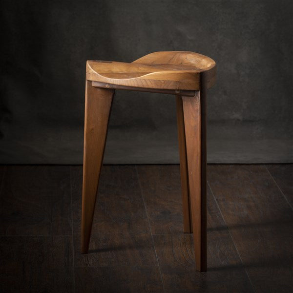 Hikari - Sgabello a tre gambe in noce con seduta intagliata