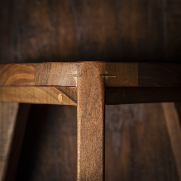 Sgabello piccolo a tre gambe in noce - Kurumi Heimen M30